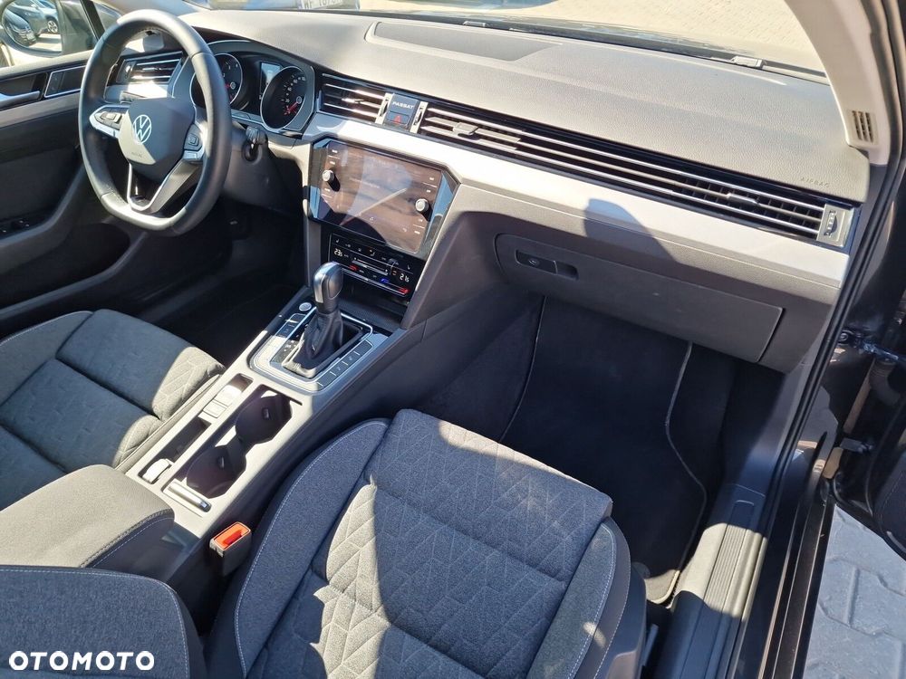 Volkswagen Passat - 27