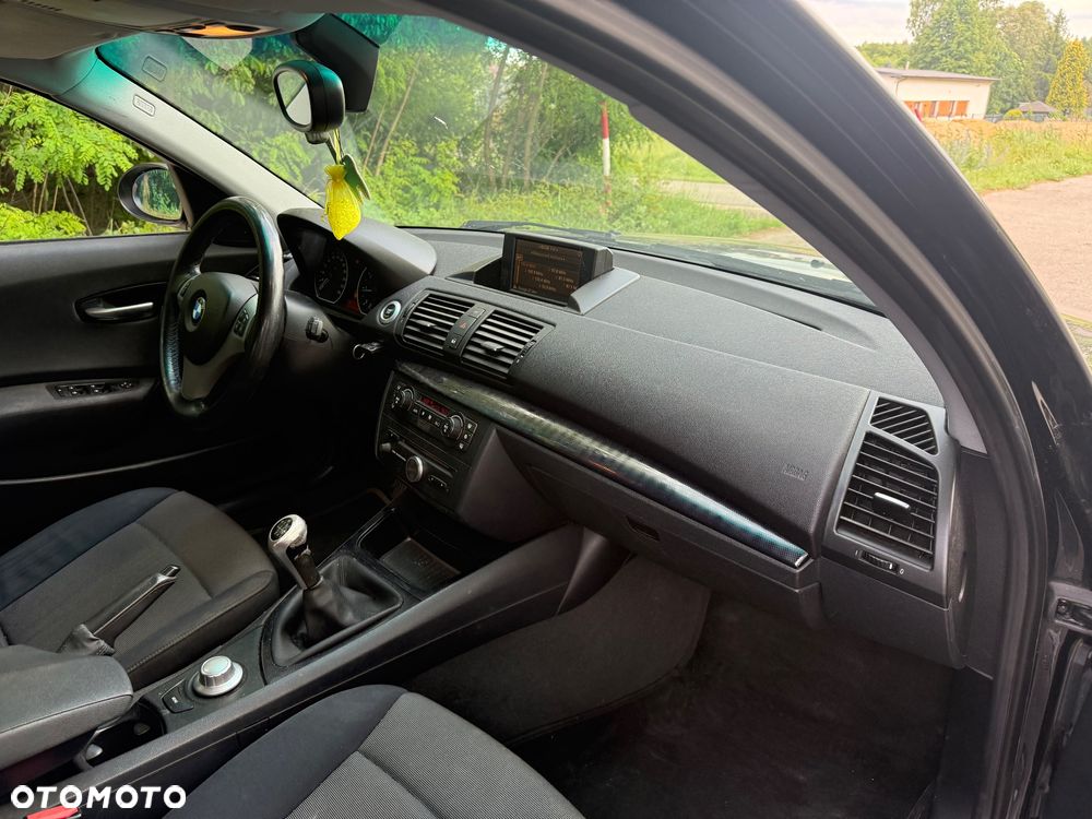 BMW Seria 1 - 15