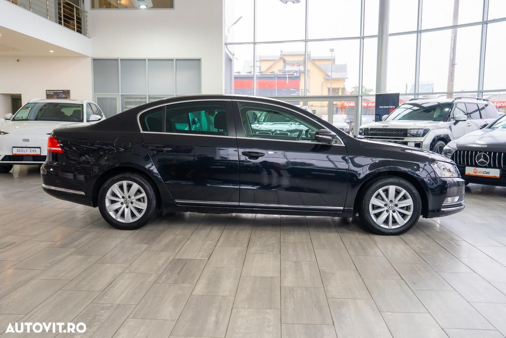 Volkswagen Passat - 8