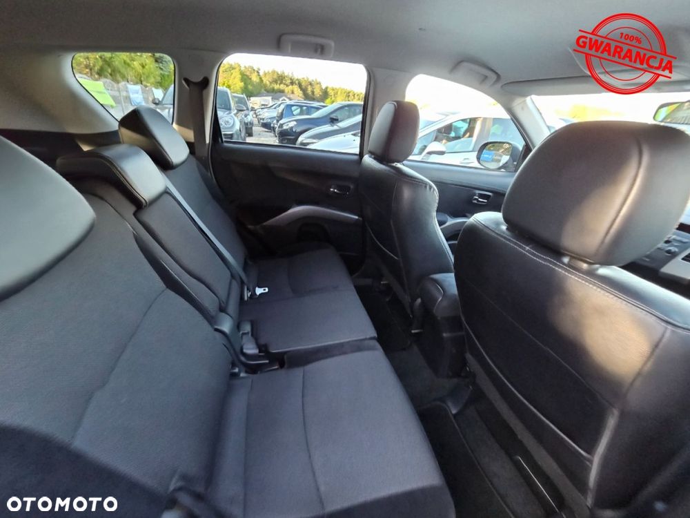 Mitsubishi Outlander - 21
