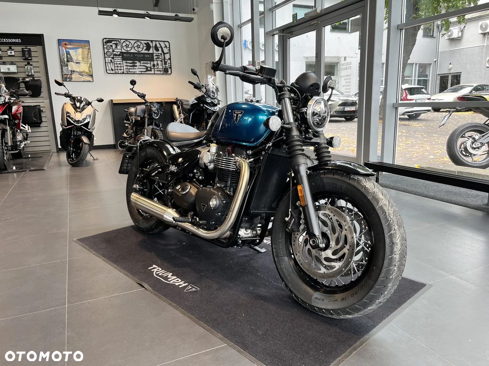 Triumph Bonneville Bobber - 5