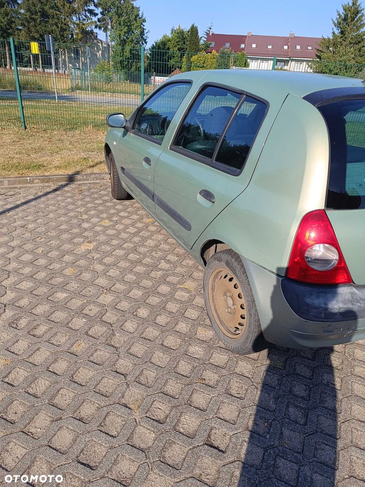 Renault Clio - 6