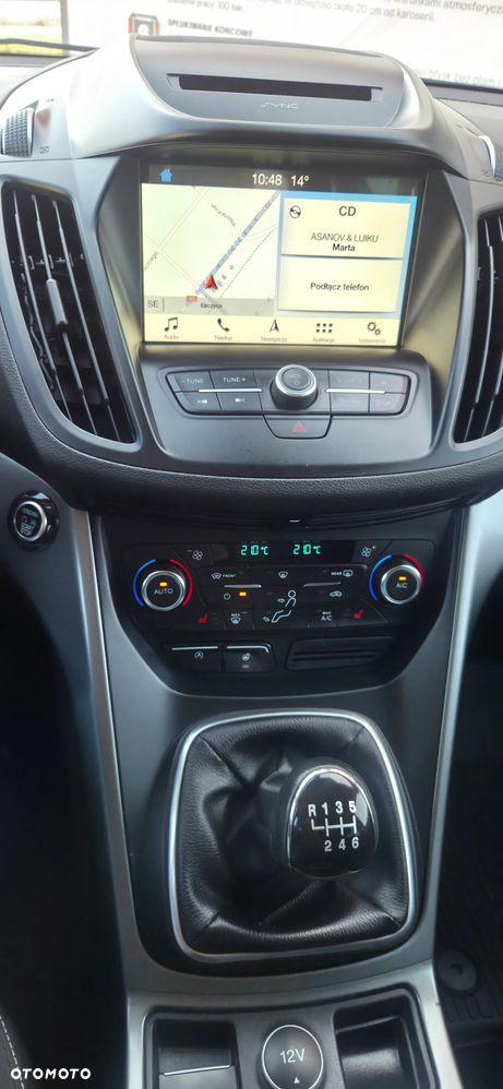 Ford Kuga 1.5 EcoBoost 2x4 Titanium - 27