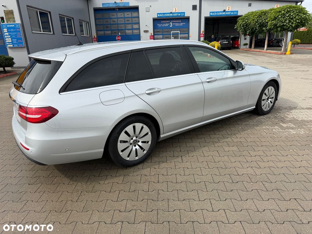 Mercedes-Benz Klasa E 220 d Avantgarde - 6