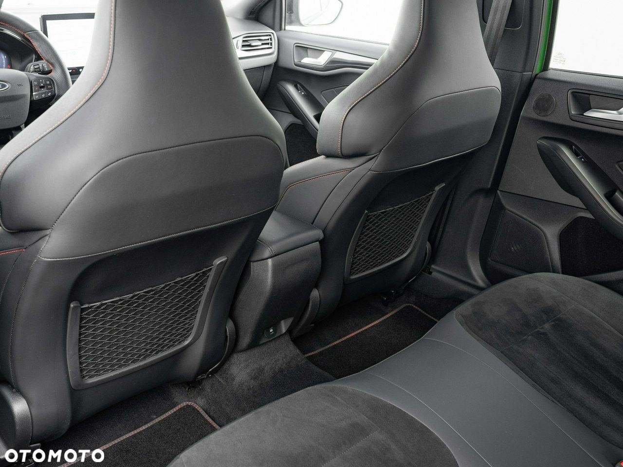 Ford Focus 2.3 EcoBoost ST X - 24