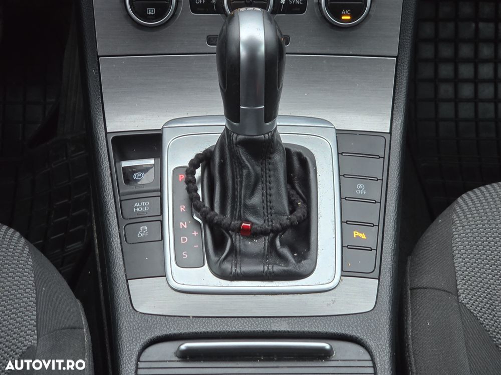 Volkswagen Passat Variant 2.0 TDI DSG BlueMotion Technology Comfortline - 12