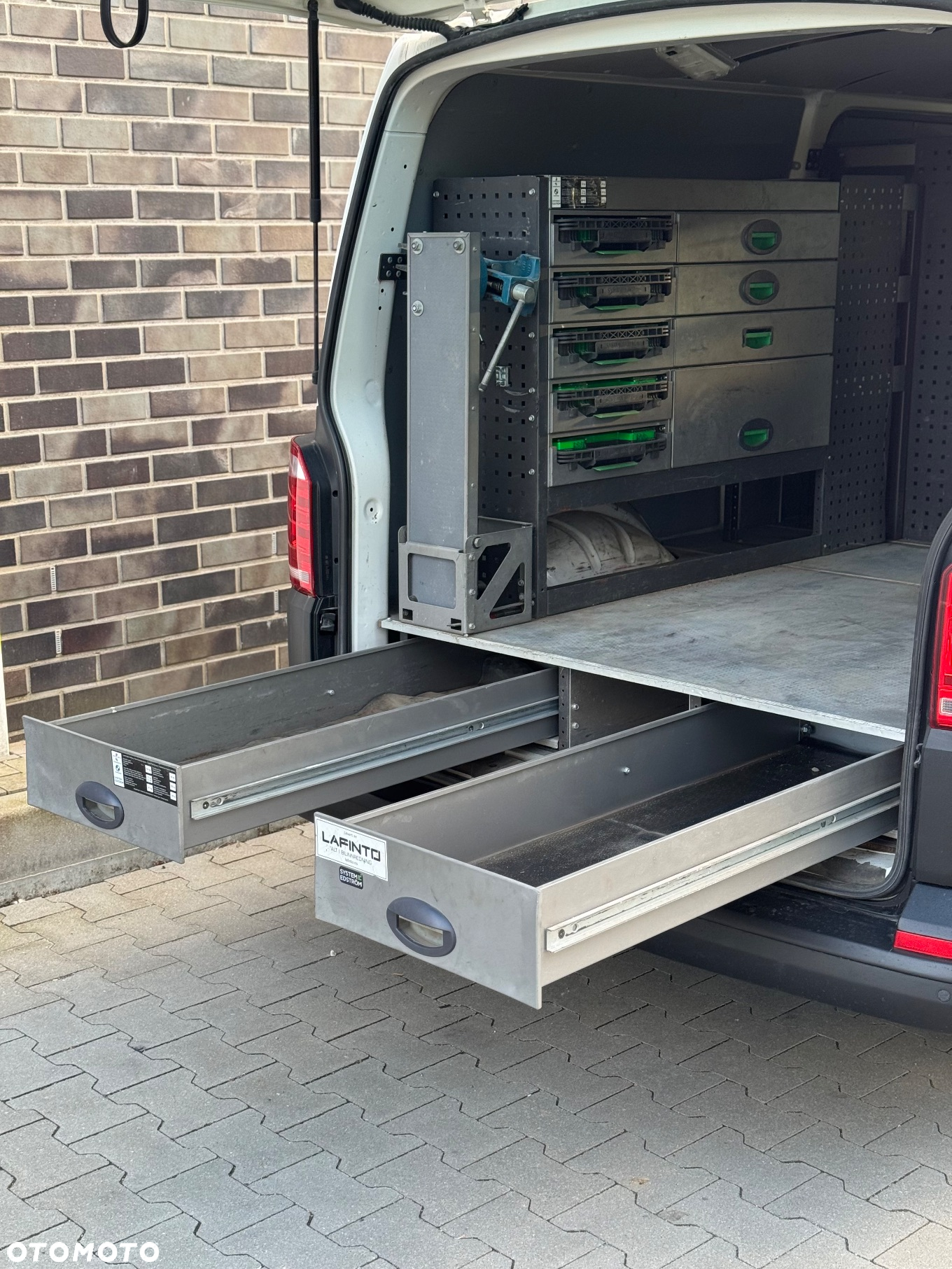 Volkswagen Transporter - 23