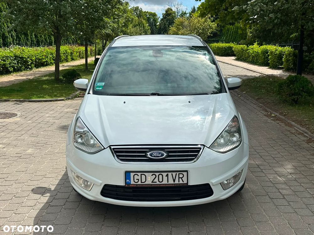 Ford Galaxy 2.0 Ambiente - 2