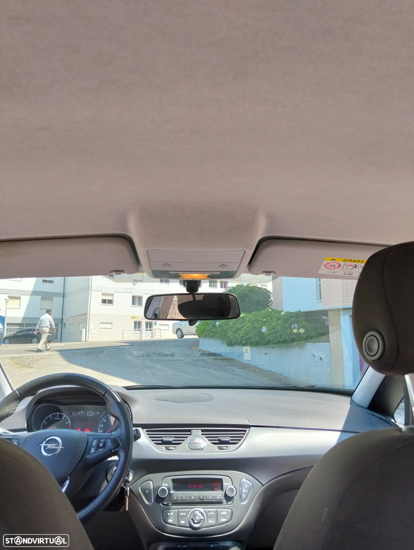 Opel Corsa 1.2 120 Anos - 19