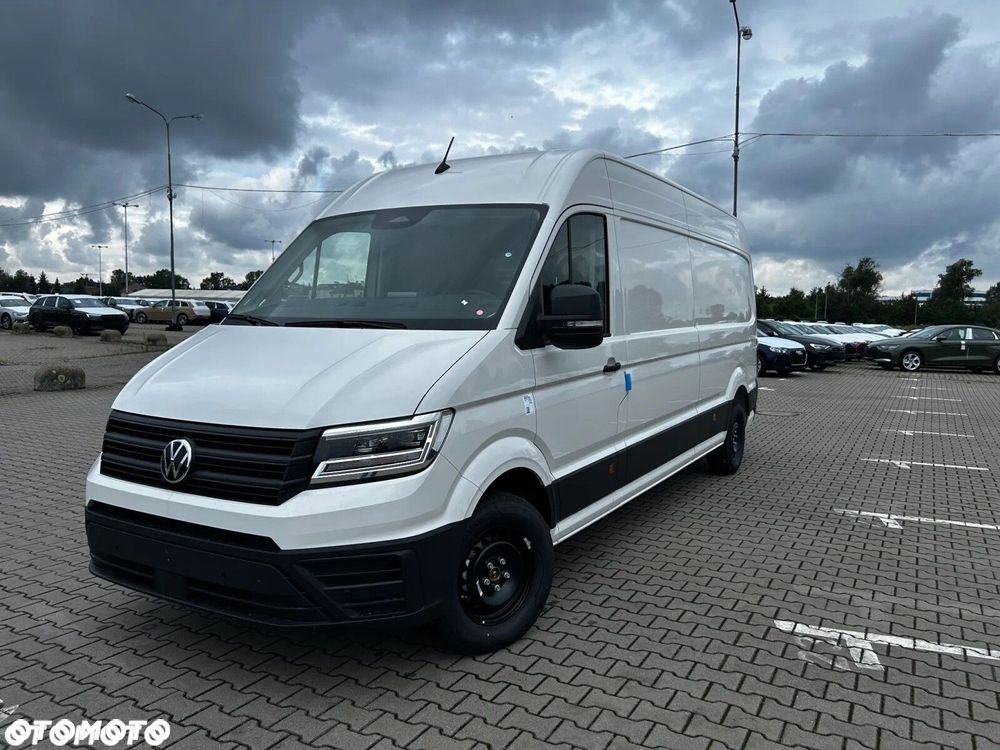 Volkswagen Crafter 35 Furgon z wysokim dachem silnik: 2,0 l EU6 SCR 177 KM / skrzynia biegów: 4MOTION automatyczna 8-biegowa rozstaw osi: 4490 mm - 1