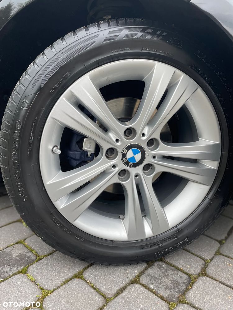 BMW Seria 3 318d Sport Line - 17