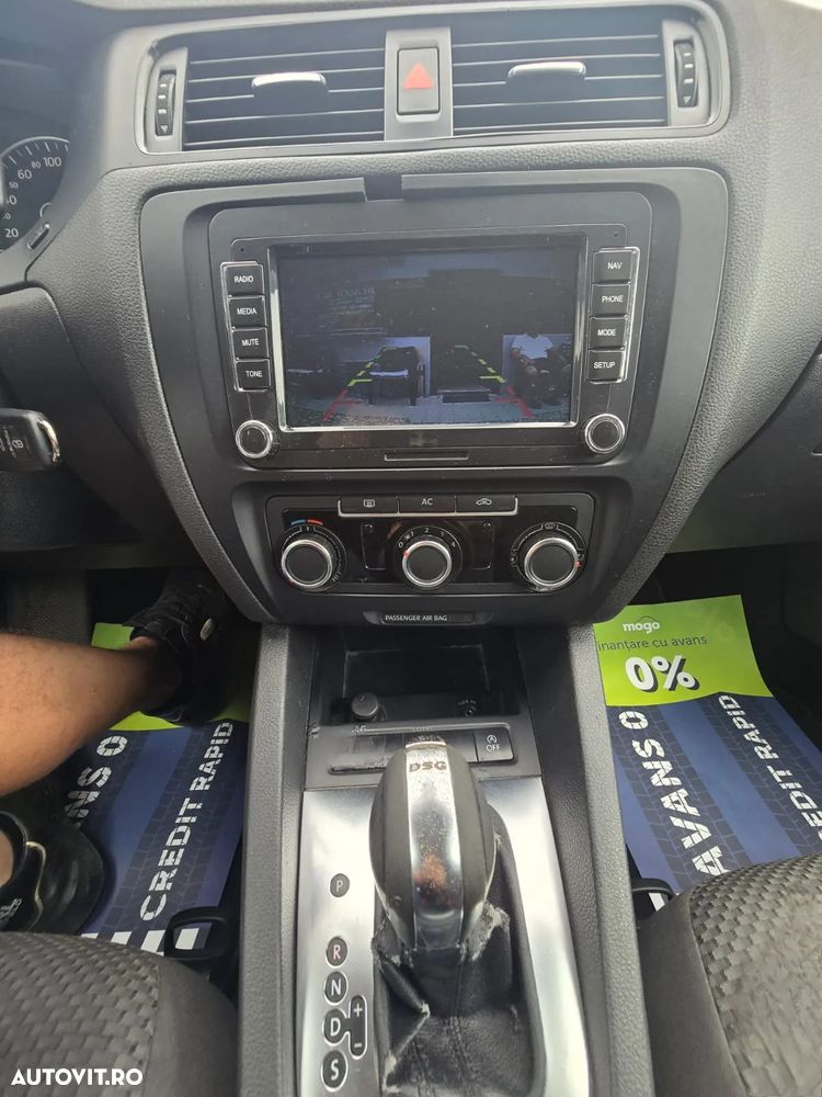 Volkswagen Jetta 1.6 TDI DSG Comfortline - 14