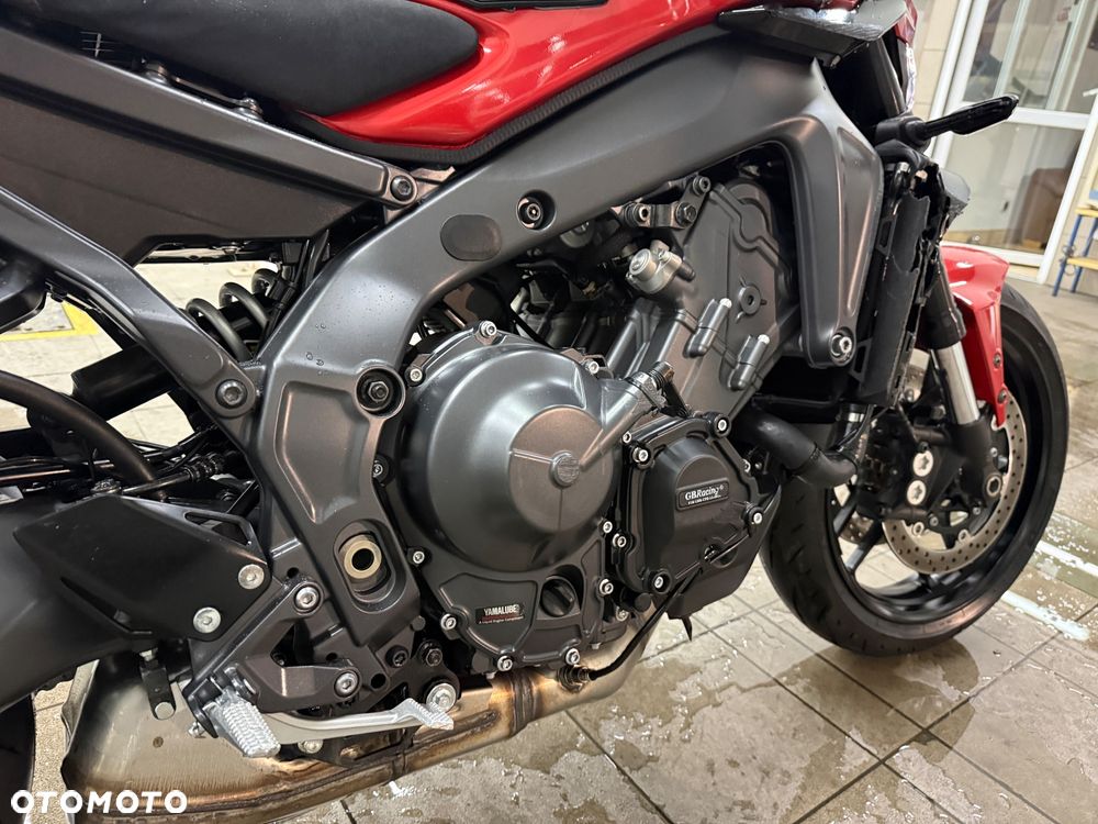 Yamaha MT - 28