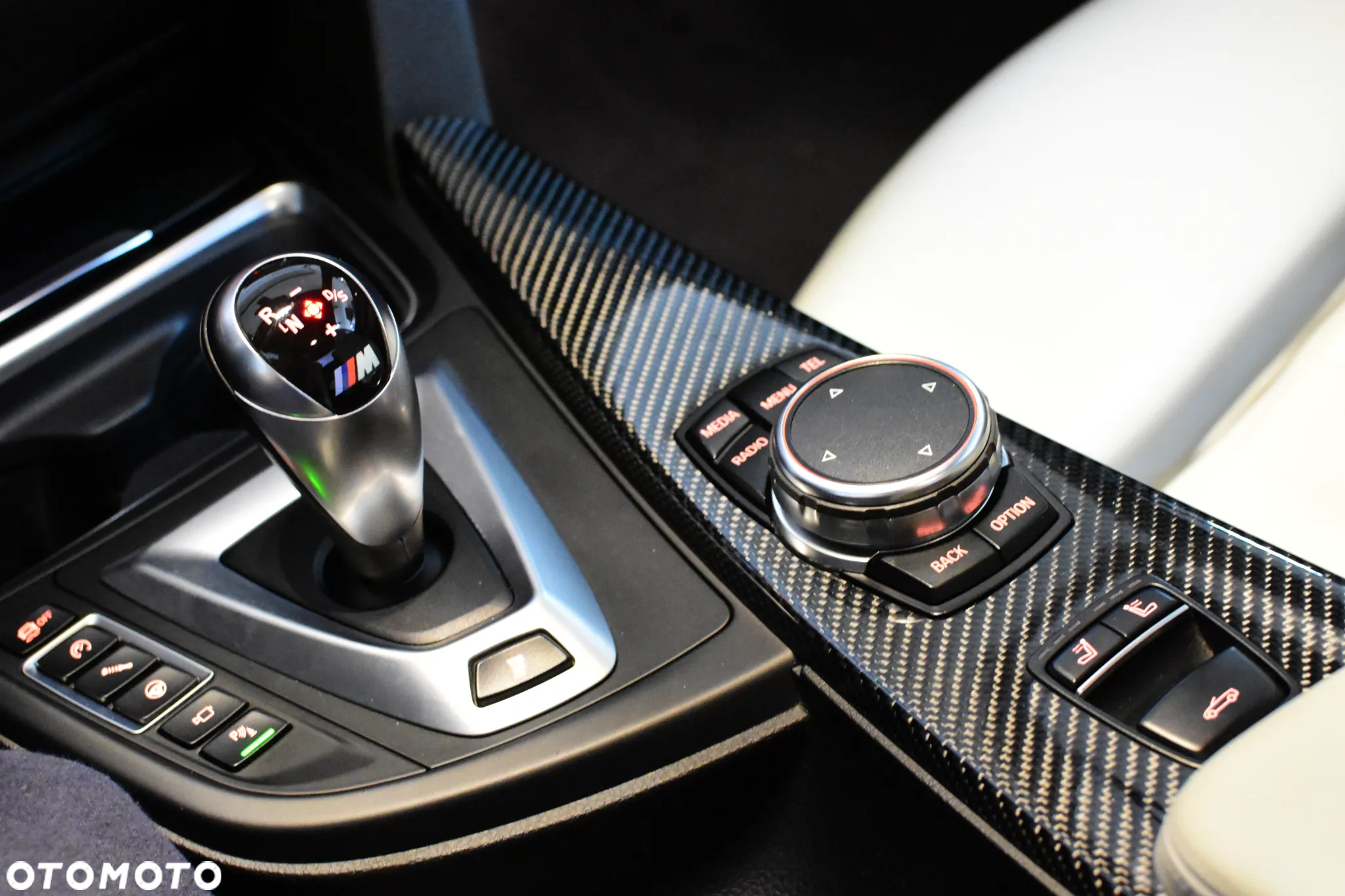 BMW M4 DKG - 13