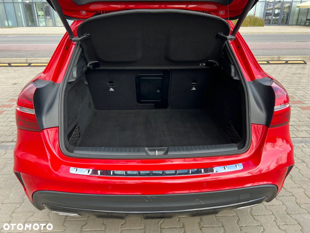 Mercedes-Benz GLA 220 d 4Matic 7G-DCT AMG Line - 11