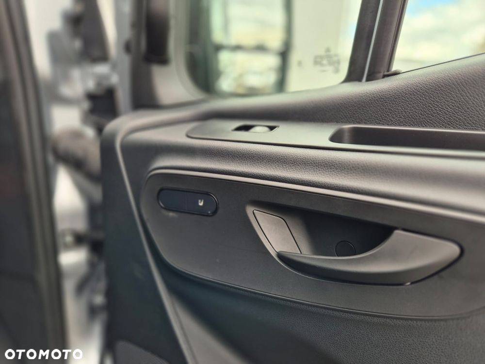 Mercedes-Benz Sprinter 317 - 18