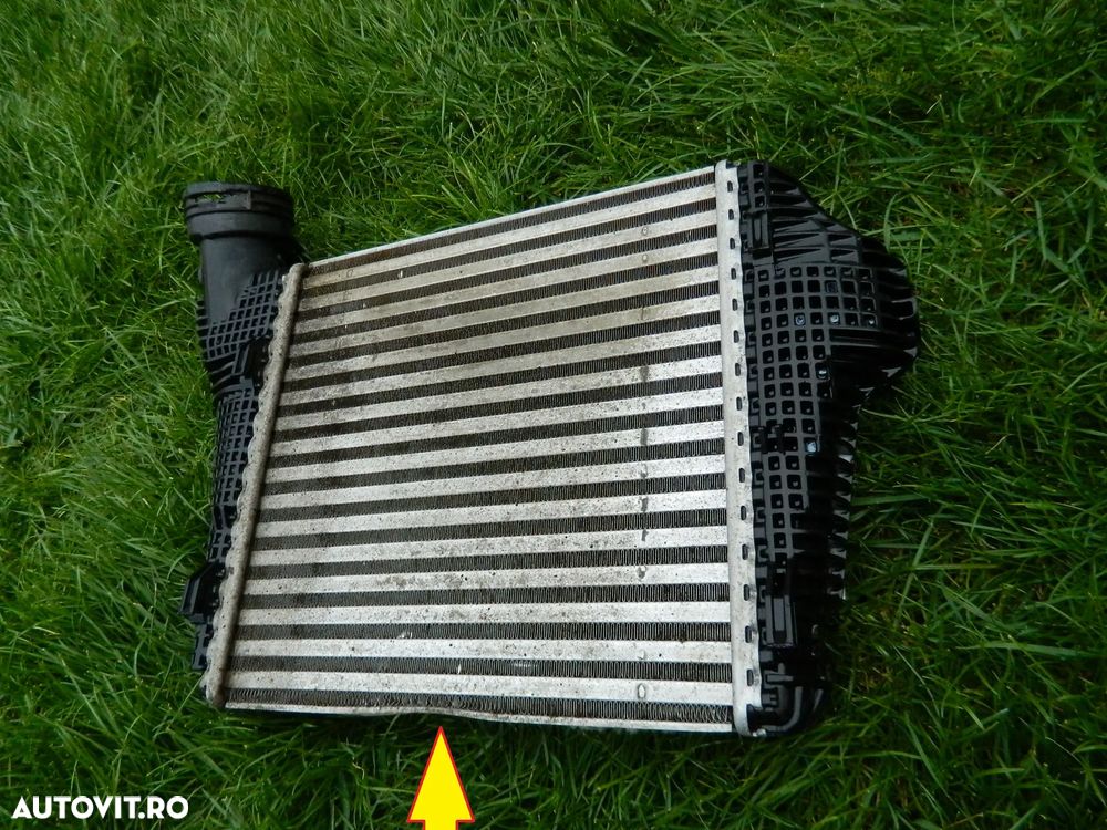 Radiator intercooler dreapta Porsche Macan model 2015-2017 cod 95B145804B - 2