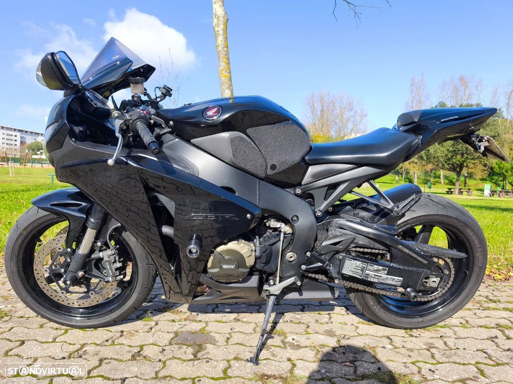 Honda CBR 1000 RR Fireblade - 4