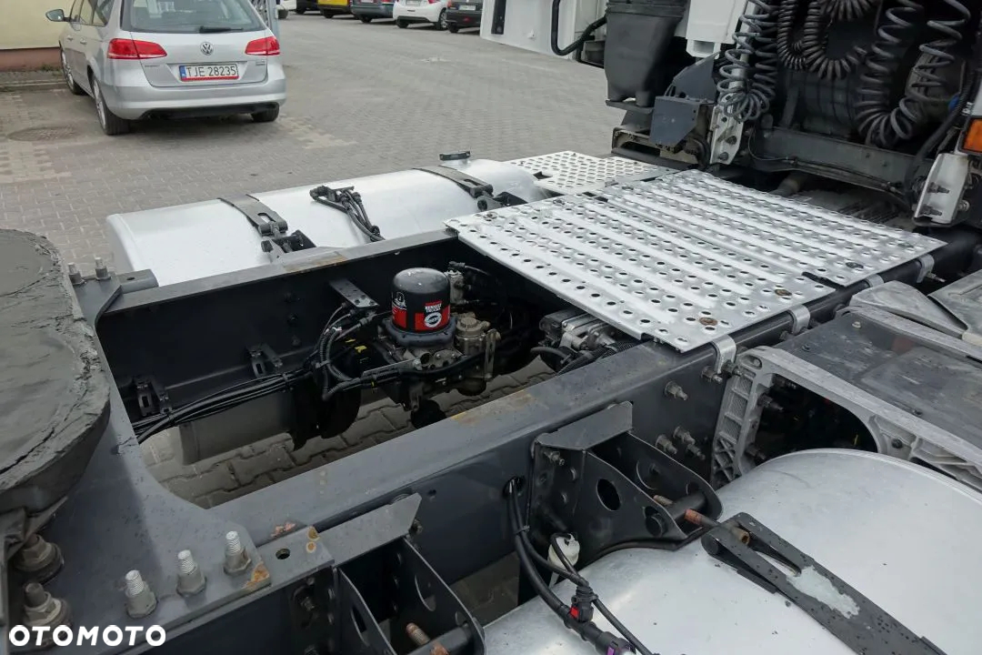 Renault GAMA T460 / STANDARD /AUTOMAT/ RETARDER / EURO 6/ 2 ZBIORNIKI / KLIMATYZACJA POSTOJOWA - 16