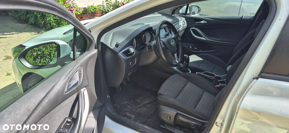 Opel Astra 1.6 CDTI Sport - 12