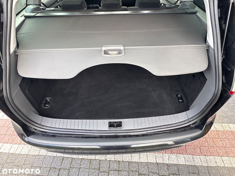 Ford Focus 1.8 Ghia - 9