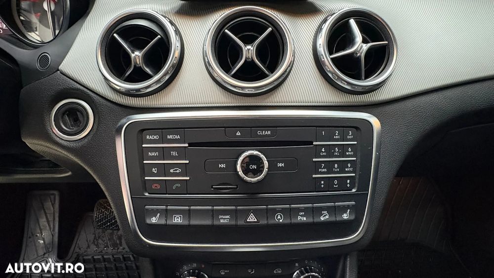 Mercedes-Benz GLA 200 d 4MATIC Aut. - 14