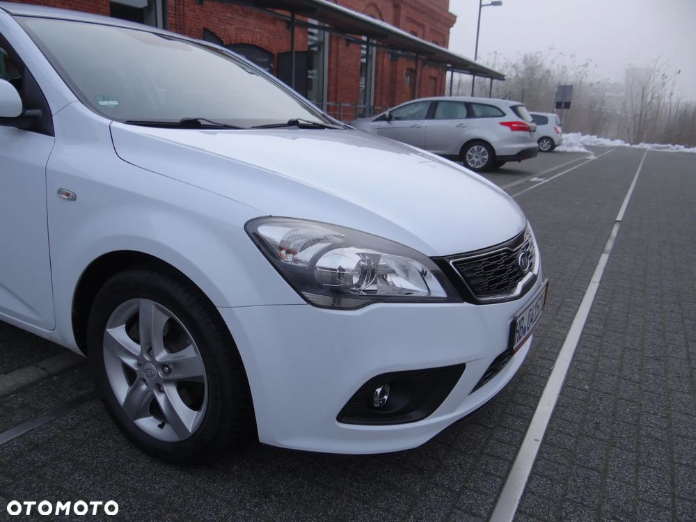 Kia ProCeed 1.4 CVVT Dream-Team Edition - 14