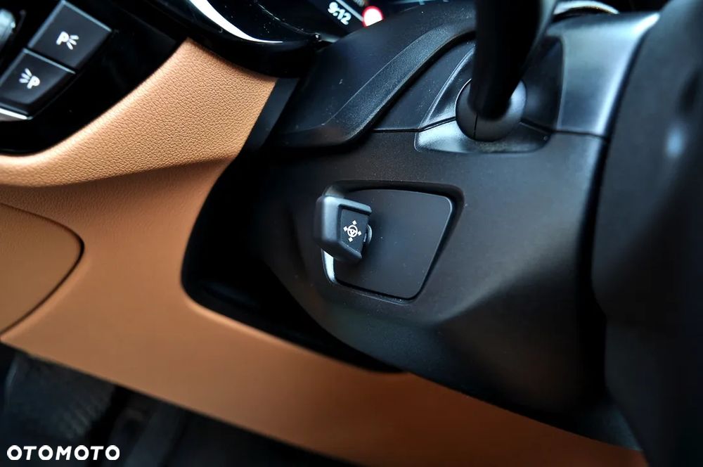 BMW Seria 5 520i Touring - 27