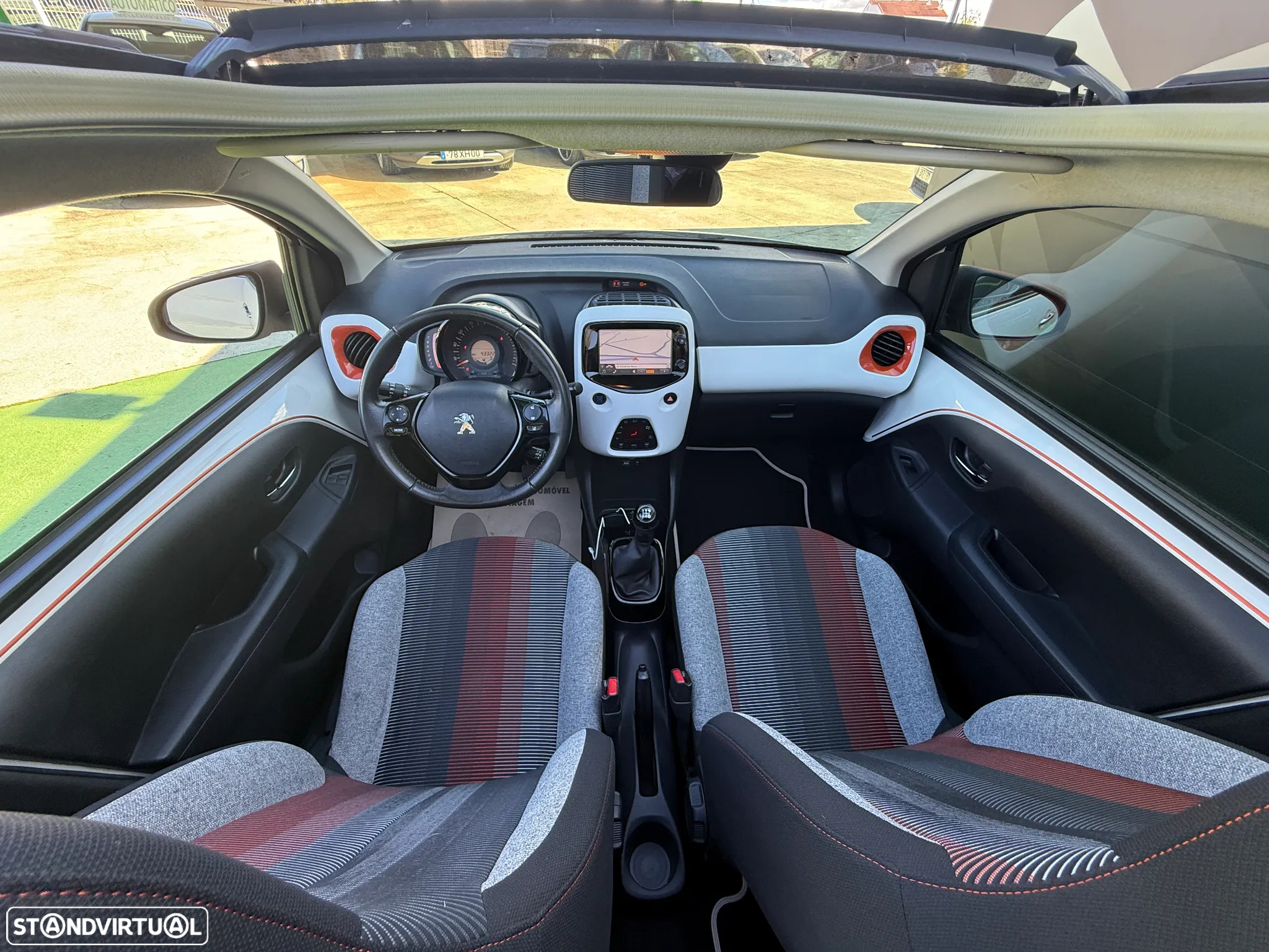 Peugeot 108 1.2 PureTech Top! Roland Garros - 24