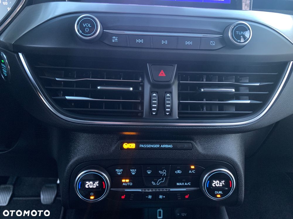 Ford Focus 2.0 EcoBlue Titanium - 26