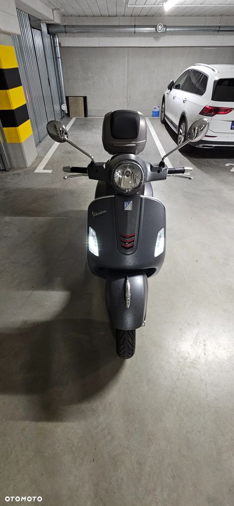 Vespa GTS - 25