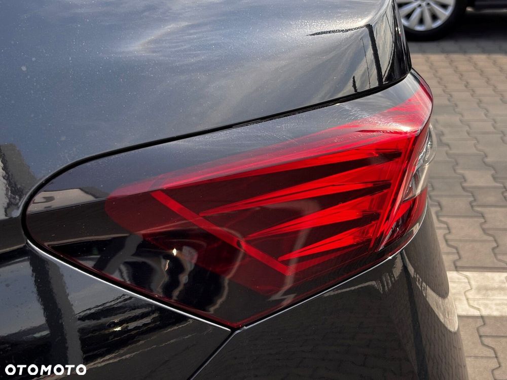 Skoda Superb 2.0 TDI SCR L&K DSG - 12