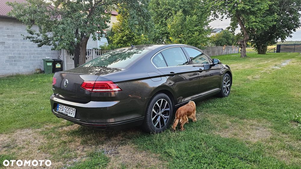 Volkswagen Passat 2.0 TDI SCR Comfortline - 6