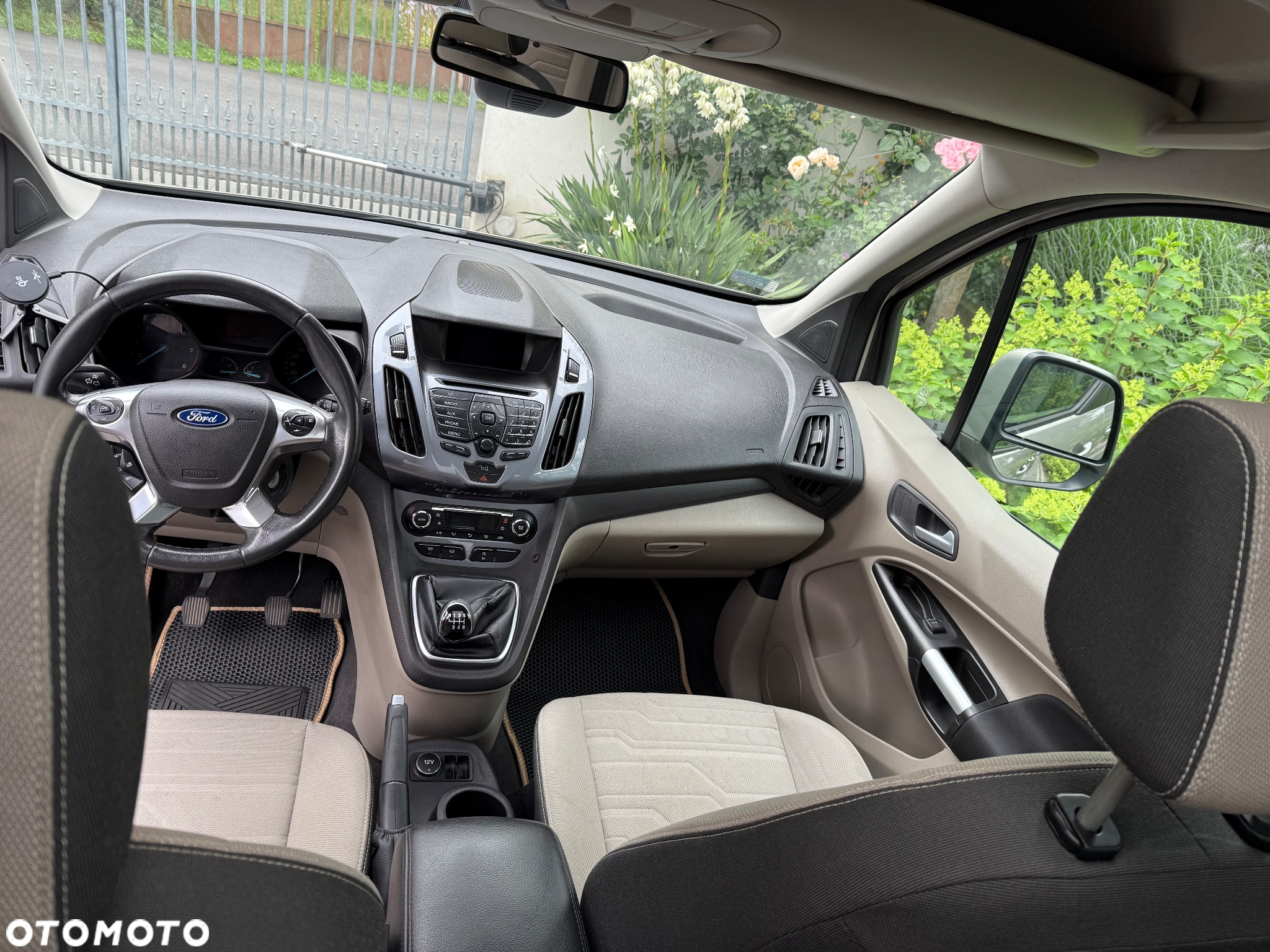 Ford Tourneo Connect 1.5 TDCi Titanium - 2