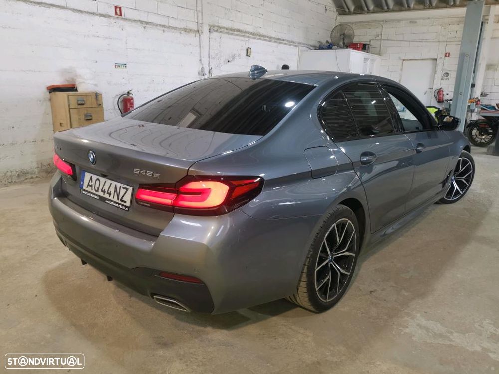 BMW 545 e xDrive Pack M - 4