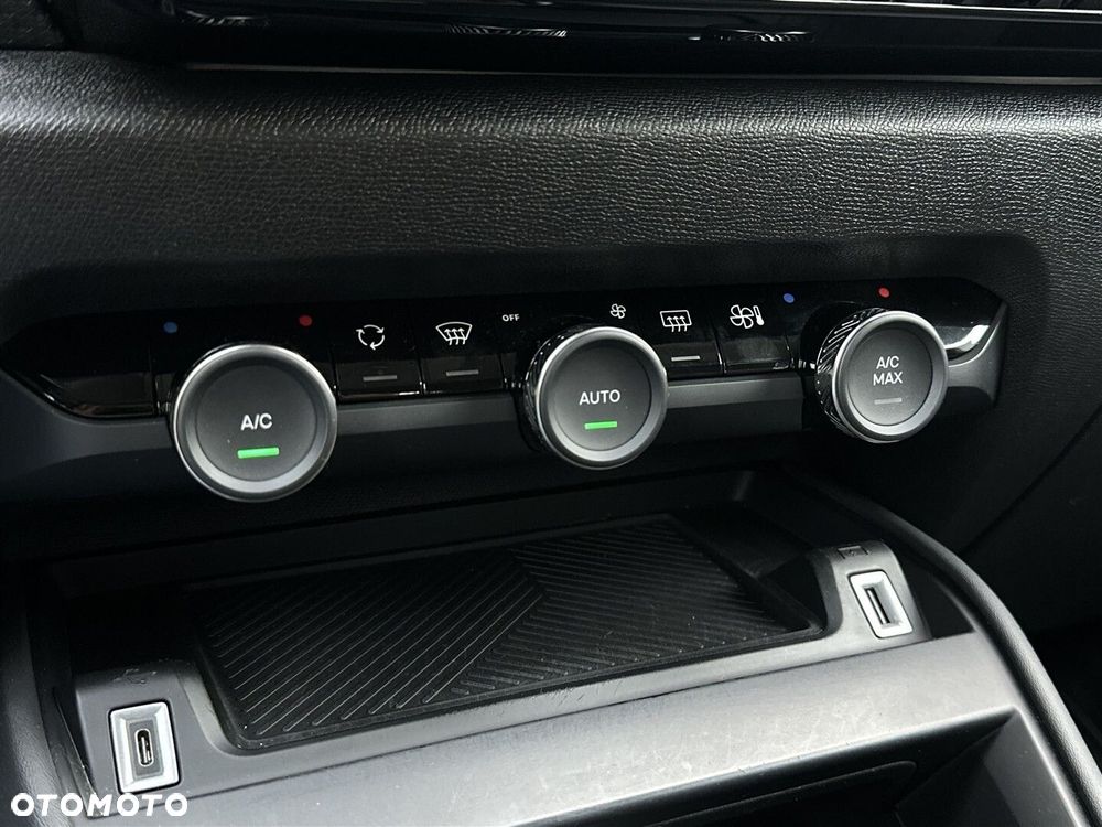 Citroën C4 1.5 BlueHDi Shine S&S - 23