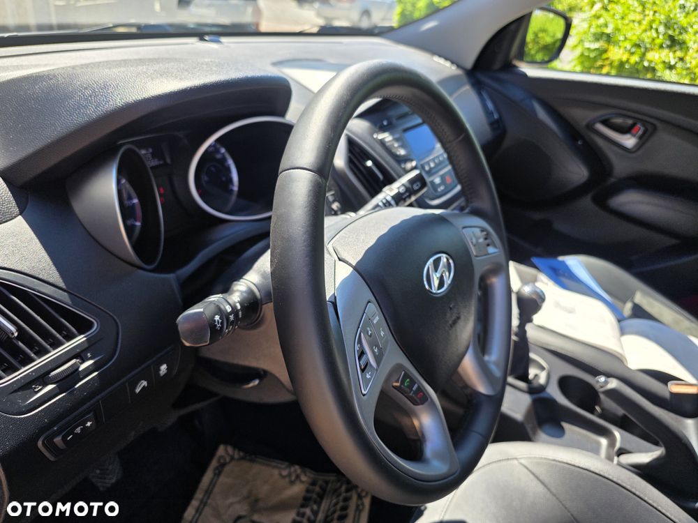 Hyundai ix35 1.6 2WD Fifa World Cup Edition - 28