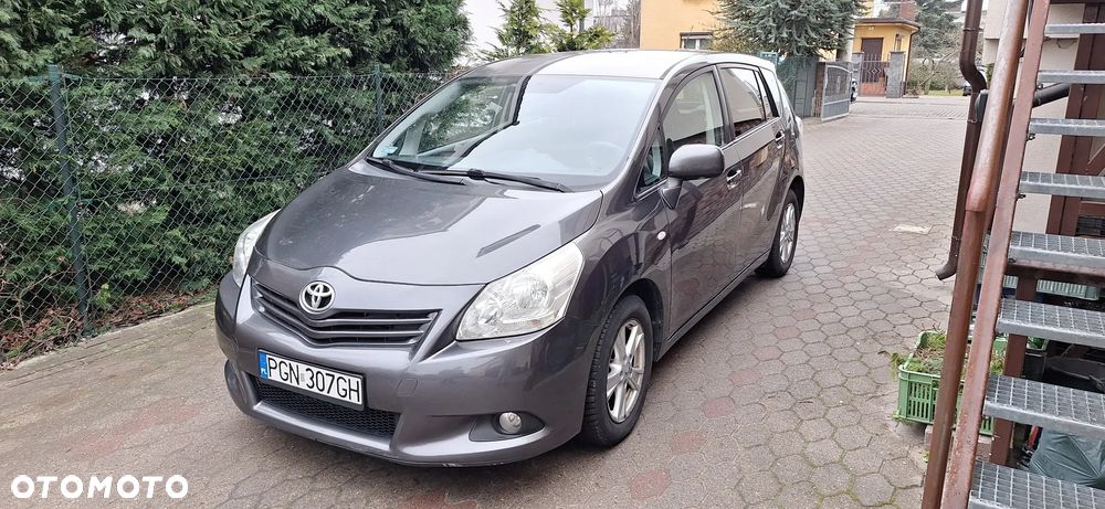 Toyota Verso 2.0 D-4D Luna - 1