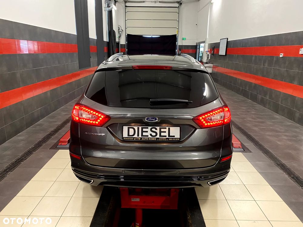 Ford Mondeo 2.0 TDCi Titanium PowerShift - 11