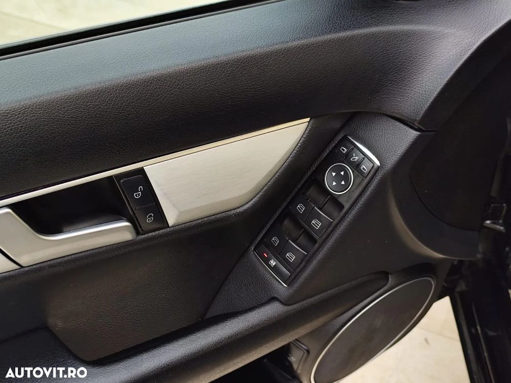 Mercedes-Benz C - 15