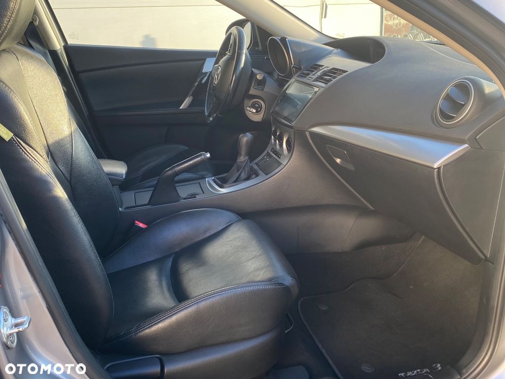 Mazda 3 1.6 Exclusive + - 12