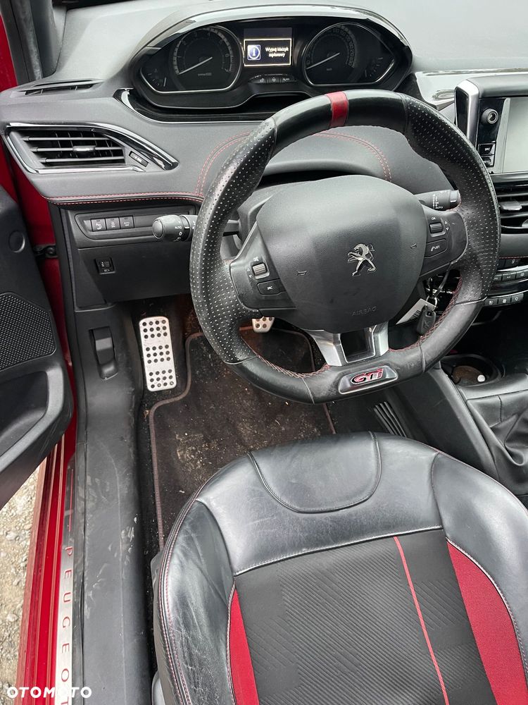 Peugeot 208 THP STOP & START GTi - 21