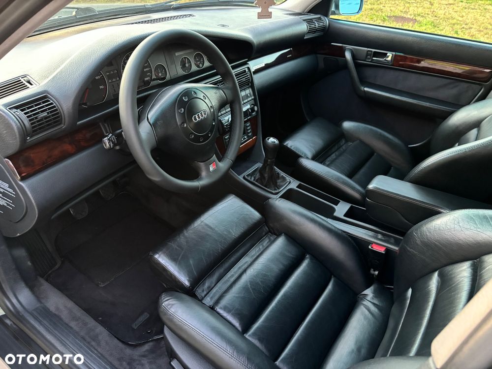 Audi A6 Avant 2.8 30V Quattro - 18