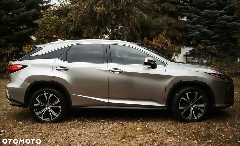 Lexus RX - 4