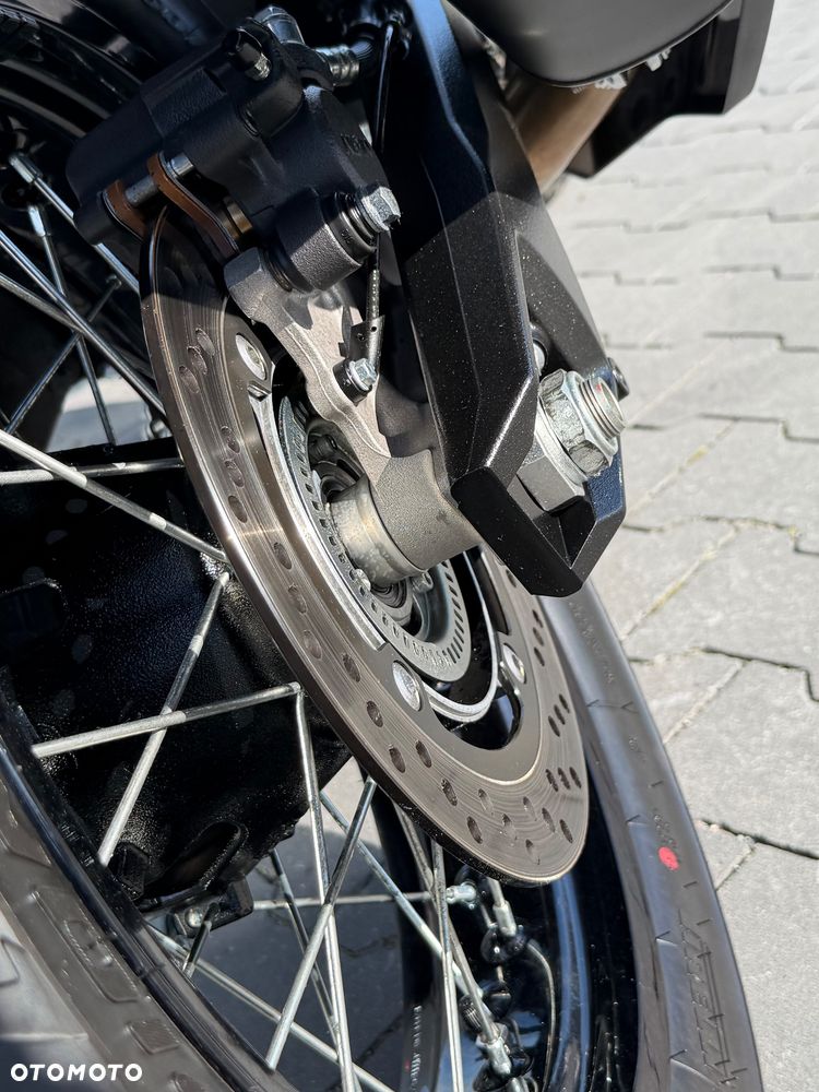Suzuki V-STROM - 13