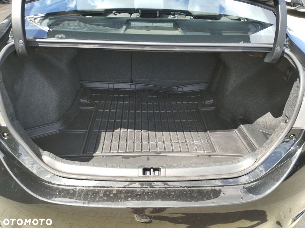 Toyota Corolla 1.6 Comfort - 13