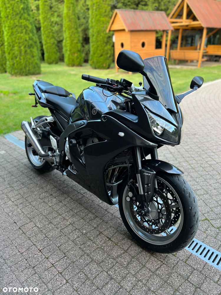 Yamaha FZ - 7
