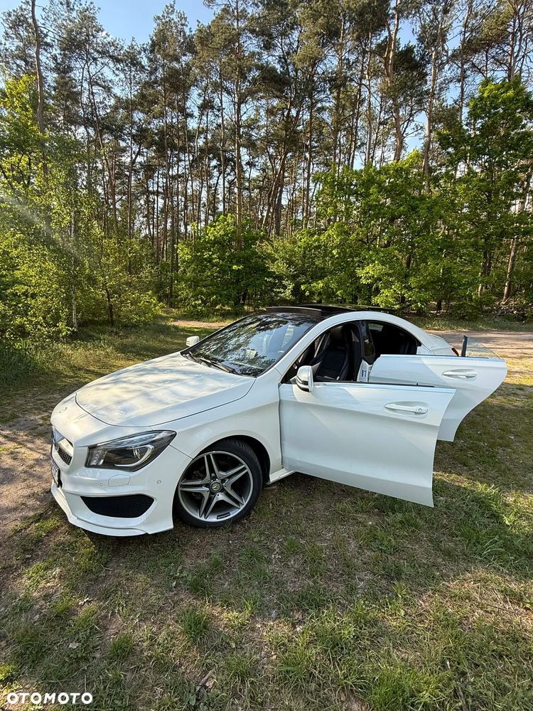 Mercedes-Benz CLA 200 AMG Line - 2