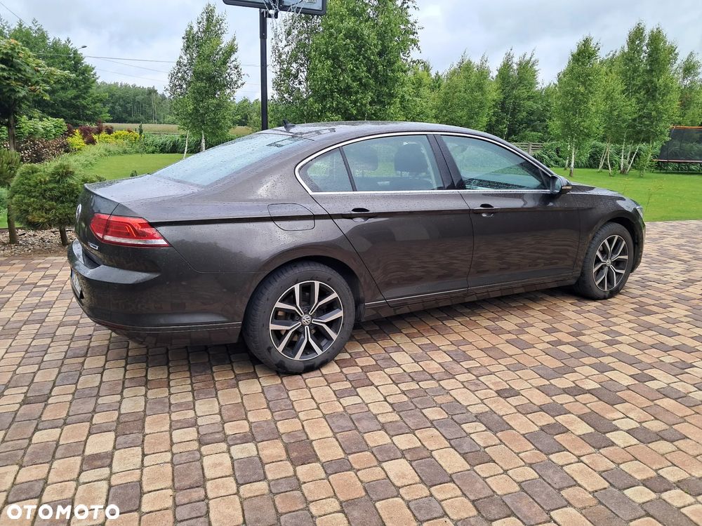 Volkswagen Passat 1.8 TSI BMT Comfortline - 11