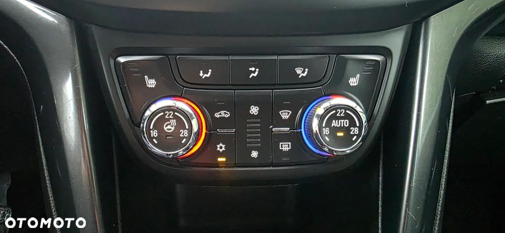 Opel Zafira 2.0 D (CDTI ecoFLEX) Start/Stop Active - 13